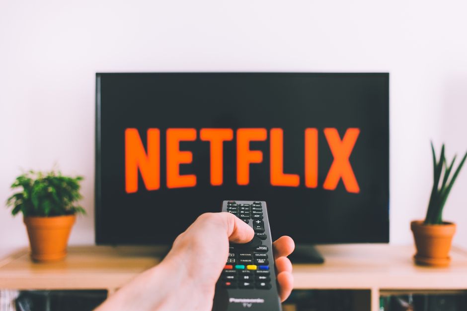 4K Ultra HD ip television stream op groot scherm met afstandsbediening
